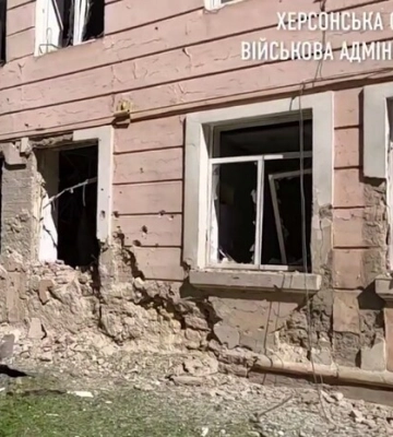 Окупанти накрили масованим вогнем Херсон: багато руйнувань (відео)