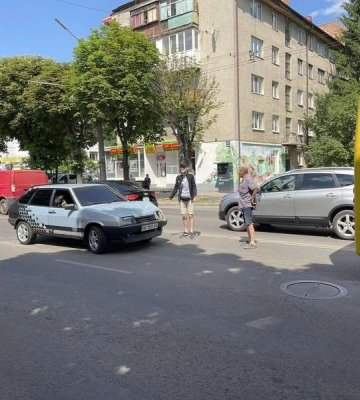Неподалік «Там Таму» у Луцьку легковик в&amp;#039;їхав у маршрутку