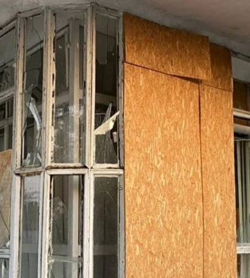 У Нікополі окупанти за два дні пошкодили 3 багатоповерхівки та 9 приватних будинків — кореспондентка 