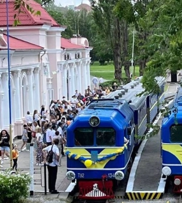 У Дніпрі дитяча залізниця відкрила сезон