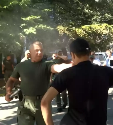 Суд в Одесі визнав двох представників «Муніципальної варти» винними у перешкоджанні роботі журналістів