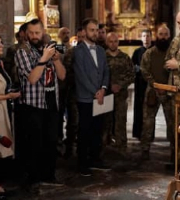 У Гарнізонному храмі у Львові відкрили виставку ікон з Бахмута (ФОТО)