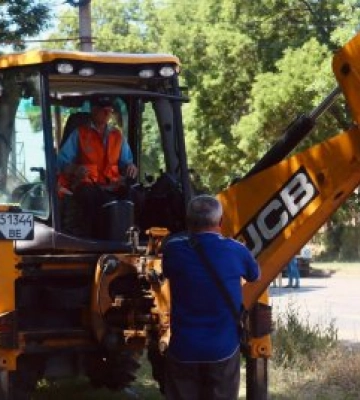 Комунальники ще ліквідують аварію на водогоні в центрі Миколаєва