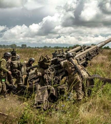ЗСУ завдали кількох ударів по складах та позиціях росіян на Херсонщині (ВІДЕО)
