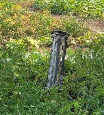 Ворог обстріляв касетними снарядами Корабельний район Миколаєва в понеділок, двох людей поранено