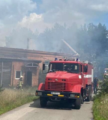 На Харківщині через обстріли згоріли поля пшениці