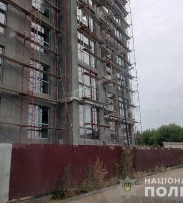 У Рівному 34-річний будівельник загинув внаслідок падіння з сьомого поверху