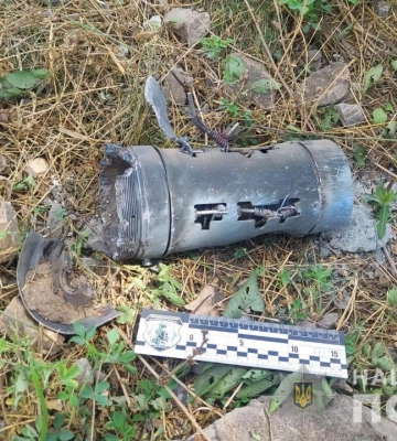 Правоохоронці Дніпропетровщини розміновують території  Нікополя після ранкового обстрілу (ВІДЕО)
