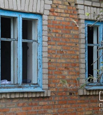 Ворог за день кілька разів обстріляв Криворізький район: пошкоджено господарчі споруди