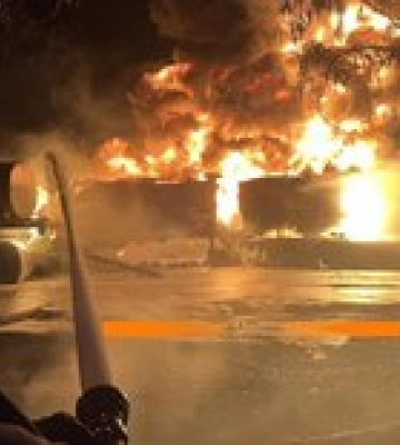 В порту под Одессой произошел взрыв и пожар. Один человек погиб, один обожжен: фото