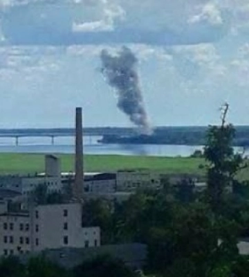 Оккупанты горят в районе Антоновского моста, местные говорят и о дыме в Новой Каховке, – Хлань