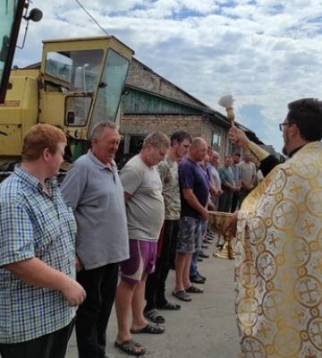Урожай на Волині збиратимуть освячені комбайни та комбайнери