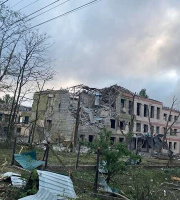 На Донетчине за сутки россияне разрушили две школы