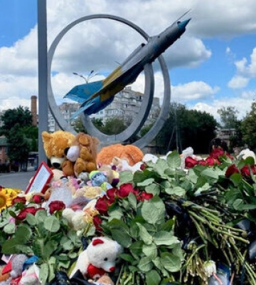 Кількість жертв ракетного удару РФ по Вінниці зросла до 26: В лікарні померла 20-річна дівчина