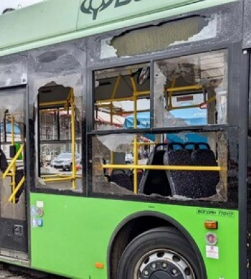 Обстріл житлового кварталу в Харкові: двоє загиблих та 21 поранених