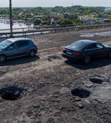 Подоляк призвал оккупантов добровольно покинуть Херсон
