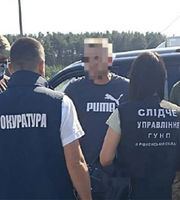 Житель Рівненщини торгував машинами з гуманітарної допомоги – ОГП