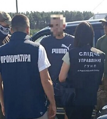Мешканця Рівненщини викрито на торгівлі позашляховиками з гуманітарної допомоги, - Офіс Генпрокурора