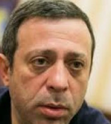 Голову тероборони Дніпропетровщини Корбана не впускають до України, мотивуючи припиненням громадянства – джерела