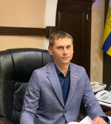 Депутати Рівненської облради готують відставку голови через внесення розколів