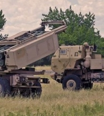 ВСУ ударили из HIMARS по еще одному важному мосту на Херсонщине: видео