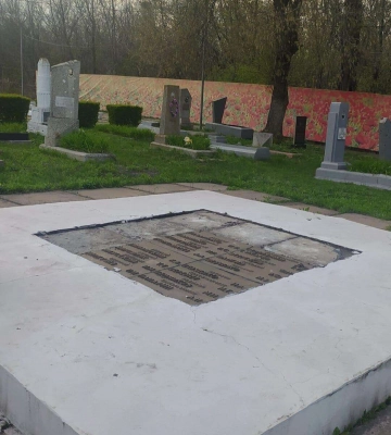 На Дніпропетровщині вандал розгромив пам&amp;#039;ятну братську могилу