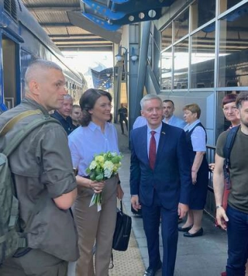 До Києва на другий Cаміт перших леді та джентльменів приїхала дружина президента Литви