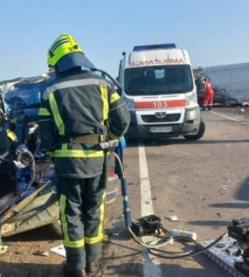 Внаслідок ДТП на Рівненщині загинули двоє дорослих, двоє дітей – у лікарні