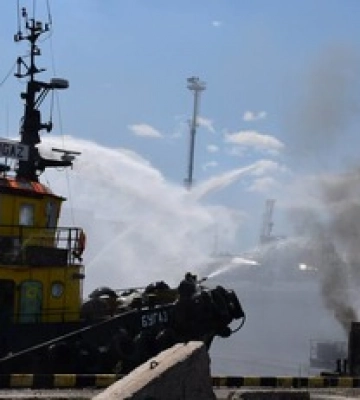 По-іншому вони не вміють: фото та відео наслідків удару РФ по порту Одеси
