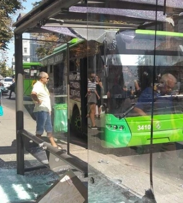 Терехов призвал харьковчан минимизировать утренние поездки в наземном транспорте