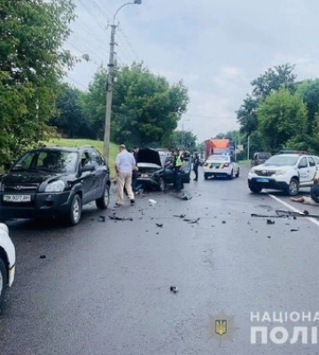 36-річний водій розбив п&#039;ять автомобілів під час втечі від поліції у Рівному