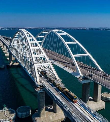 Данілов натякнув на майбутнє Кримського мосту 