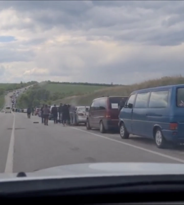 Оккупанты блокируют выезд на Запорожье: люди умирают в очереди
