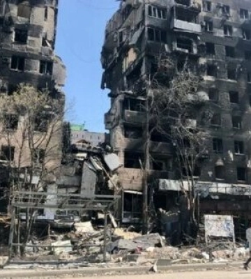 РФ виводить військову техніку з Маріуполя, колони рухаються в бік Бердянська