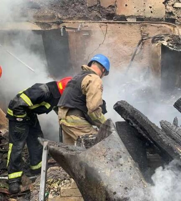 Ракетний удар по Миколаєву: уражено підприємство та критична інфраструктура. Була спроба уразити порт, - Кім. ВIДЕО