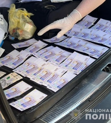 Здавав в оренду спецтехніку, призначену для ЗСУ. На Львівщині затримали директора філії облавтодору
