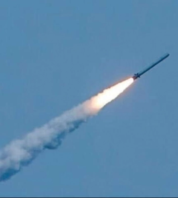 Окупанти завдали масованого ракетного удару по Миколаєву, на двох промислових підприємствах почалася пожежа