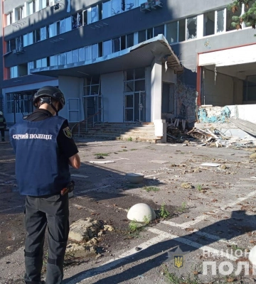Росіяни вдарили по Харкову двома ракетами – пошкоджено підприємство та поранено жінку 