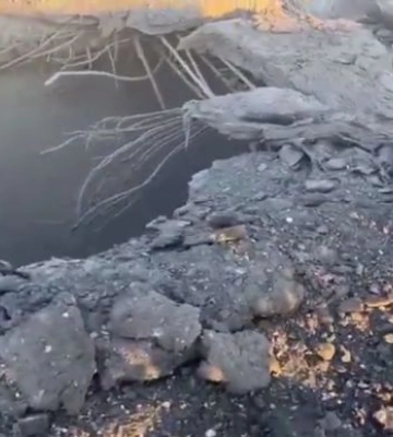 Відео з Антонівського мосту в Херсоні демонструє великі пошкодження