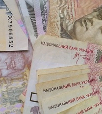 Несмотря на рост цен: в Украине еще год не будут повышать минимальную зарплату