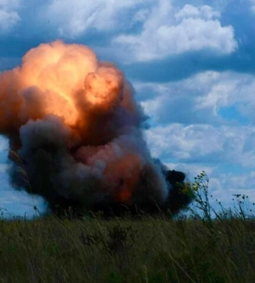 Військові на Херсонщині знищили склад зброї окупантів