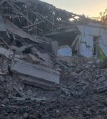 Удар РФ по Николаеву. Разрушена школа, пострадали дома, предприятие и водная станция вуза
