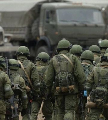 Росіяни перекидають війська з-під Ізюма на південь України, — Арестович
