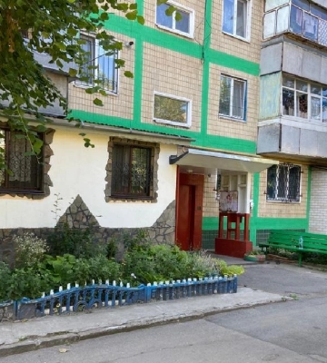 На Дніпропетровщині пограбували чоловіка, що сидів на лавці біля під&amp;#039;їзду