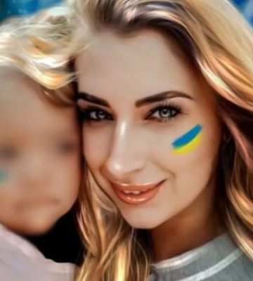 У Вінниці попрощалися з 4-річною Лізою, яка загинула внаслідок ракетного удару РФ
