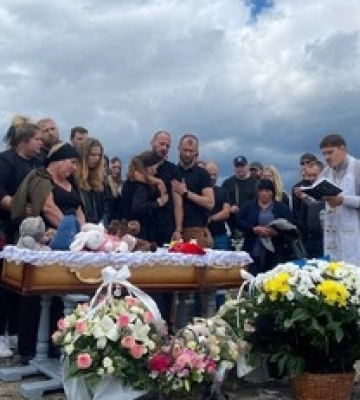 У Вінниці попрощалися із убитою росіянами 4-річною Лізою: фото