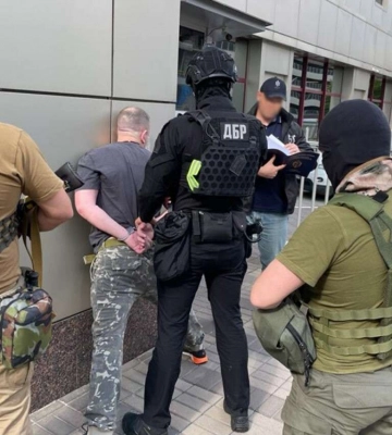&quot;Хто здав Херсон&quot;: силовики затримали екс-главу СБУ Криму за підозрою у держзраді