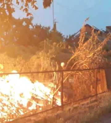 Окупанти випустили по Нікополю понад 40 реактивних снарядів: фото наслідків