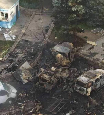 Взрывы в центре Энергодара: оккупанты потеряли три автомобиля (видео)