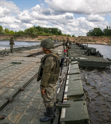 Російські військові звели дві понтонні переправи через Інгулець на Херсонщині. ФОТО